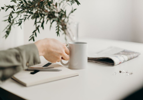 Werk jij veel thuis? Zo voorkom je op lange termijn gezondheidsklachten